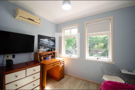 Casa à venda com 430m², 4 quartos e 4 vagas Casa à venda com 430m², 4 quartos e 4 vagasQuarto 2