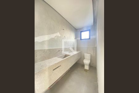Casa à venda com 225m², 3 quartos e 4 vagas Casa à venda com 225m², 3 quartos e 4 vagasBanheiro