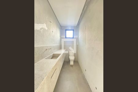 Casa à venda com 225m², 3 quartos e 4 vagas Casa à venda com 225m², 3 quartos e 4 vagasBanheiro