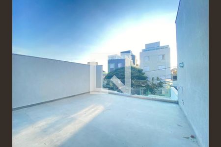 Casa à venda com 225m², 3 quartos e 4 vagas Casa à venda com 225m², 3 quartos e 4 vagasÁrea Externa