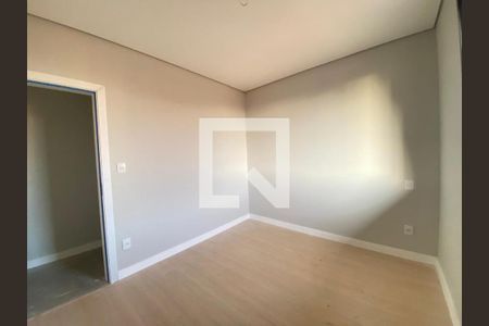 Casa à venda com 225m², 3 quartos e 4 vagas Casa à venda com 225m², 3 quartos e 4 vagasQuarto 2