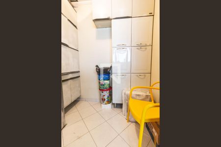 Apartamento à venda com 230m², 3 quartos e 3 vagas Apartamento à venda com 230m², 3 quartos e 3 vagasQuarto de serviço