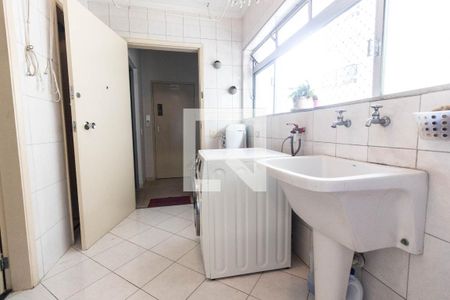 Apartamento à venda com 230m², 3 quartos e 3 vagas Apartamento à venda com 230m², 3 quartos e 3 vagasÁrea de serviço