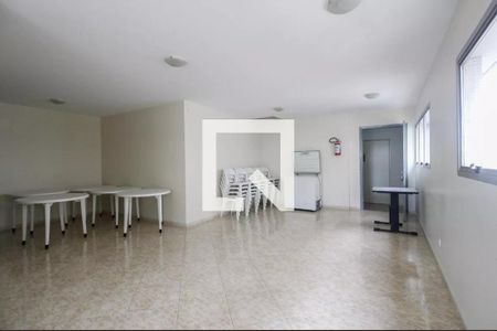 Apartamento à venda com 230m², 3 quartos e 3 vagas Apartamento à venda com 230m², 3 quartos e 3 vagasSalão de festas