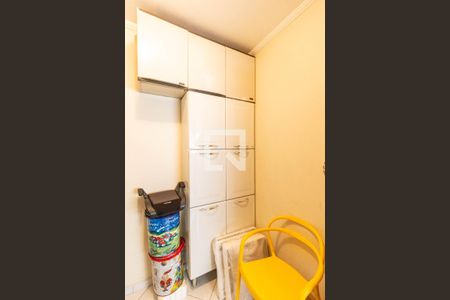 Apartamento à venda com 230m², 3 quartos e 3 vagas Apartamento à venda com 230m², 3 quartos e 3 vagasQuarto de serviço