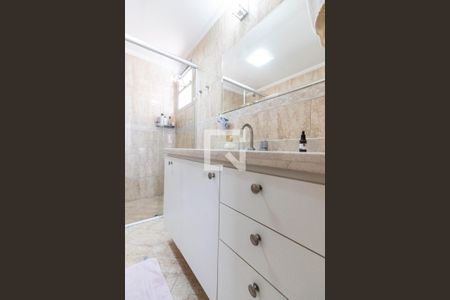 Apartamento à venda com 230m², 3 quartos e 3 vagas Apartamento à venda com 230m², 3 quartos e 3 vagasSuíte