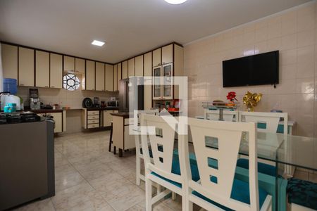 Casa à venda com 240m², 3 quartos e 3 vagas Casa à venda com 240m², 3 quartos e 3 vagasCozinha