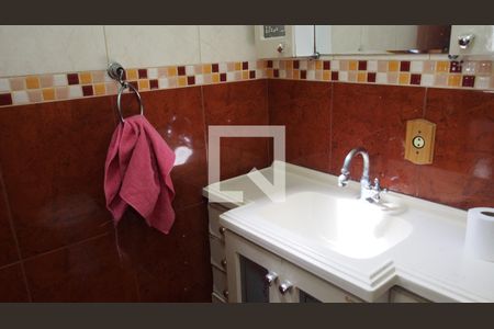 Casa à venda com 299m², 3 quartos e 2 vagasBanheiro