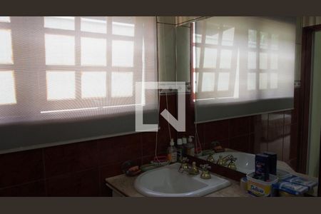 Casa à venda com 299m², 3 quartos e 2 vagasBanheiro da Suíte 1