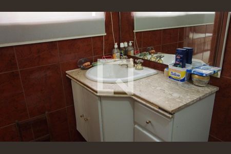 Casa à venda com 299m², 3 quartos e 2 vagasBanheiro da Suíte 1