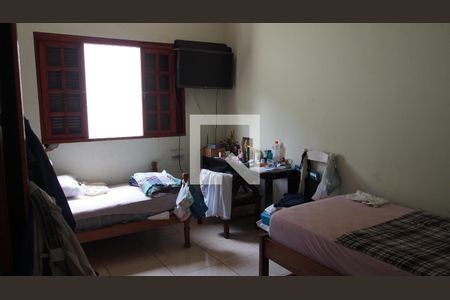 Casa à venda com 299m², 3 quartos e 2 vagasQuarto 1