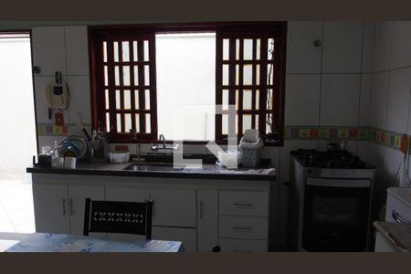 Casa à venda com 299m², 3 quartos e 2 vagasCozinha