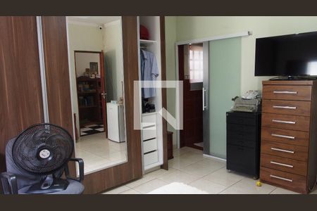 Casa à venda com 299m², 3 quartos e 2 vagasQuarto 2 - Suíte 