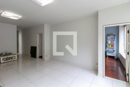 Casa à venda com 500m², 4 quartos e 5 vagasQuarto 