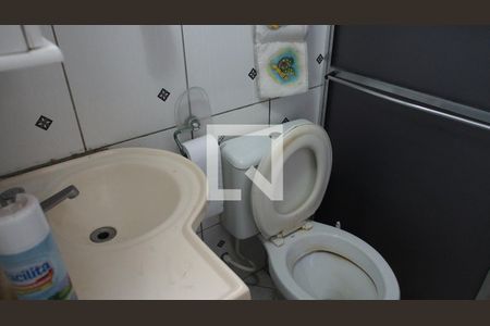 Casa à venda com 400m², 2 quartos e 10 vagasBanheiro da Suíte 2