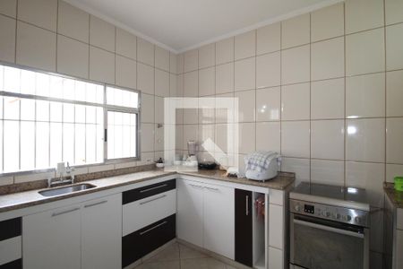 Casa à venda com 225m², 4 quartos e 2 vagasCozinha