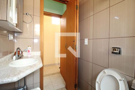 Casa à venda com 225m², 4 quartos e 2 vagasBanheiro do Quarto 3 - Suíte