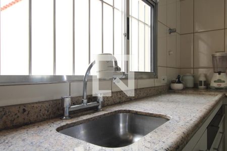 Casa à venda com 225m², 4 quartos e 2 vagasCozinha