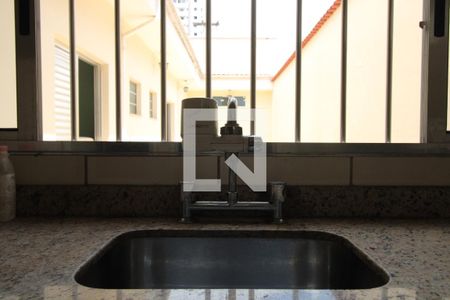 Casa à venda com 225m², 4 quartos e 2 vagasCozinha