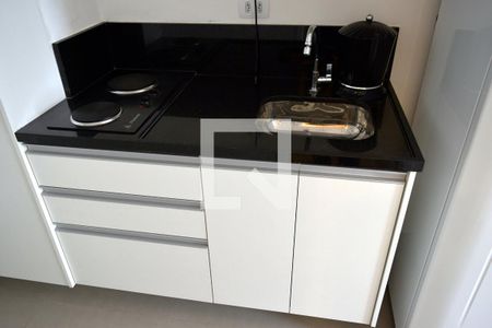 Cozinha de apartamento para alugar com 1 quarto, 28m² em Pinheiros, São Paulo