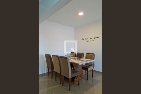 Sala de apartamento para alugar com 2 quartos, 73m² em Mirim, Praia Grande