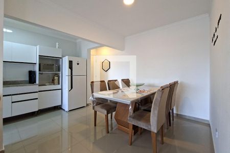 Sala de apartamento para alugar com 2 quartos, 73m² em Mirim, Praia Grande