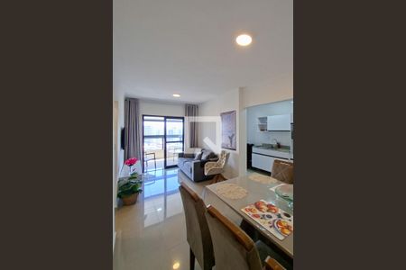Sala de apartamento para alugar com 2 quartos, 73m² em Mirim, Praia Grande
