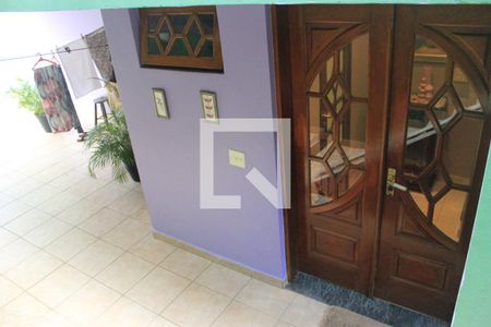 Casa à venda com 157m², 3 quartos e 4 vagasQuiontal lateral/Acesso ao imóvel