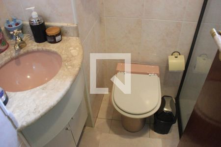 Casa à venda com 157m², 3 quartos e 4 vagasBanheiro 1