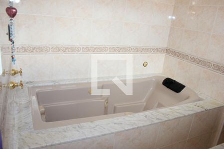 Casa à venda com 157m², 3 quartos e 4 vagasBanheiro da Suíte