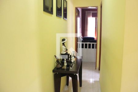 Casa à venda com 157m², 3 quartos e 4 vagasCorredor para o quarto 1