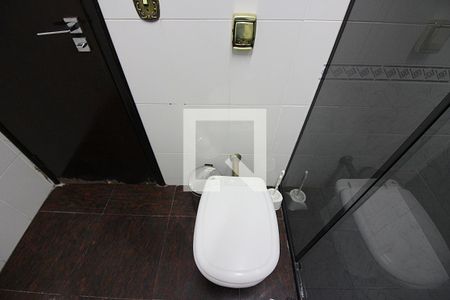 Casa à venda com 344m², 4 quartos e 6 vagasBanheiro Social