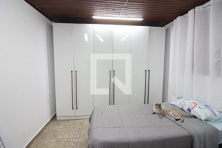 Casa à venda com 344m², 4 quartos e 6 vagasQuarto 2 Edícula  