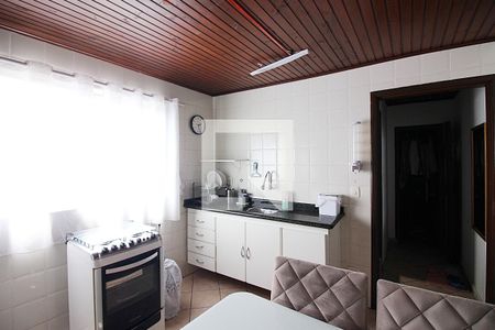 Casa à venda com 344m², 4 quartos e 6 vagasCozinha  Edícula  