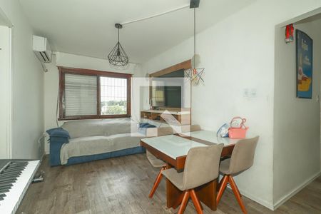 Sala de apartamento à venda com 2 quartos, 60m² em Rubem Berta, Porto Alegre