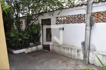 Casa à venda com 150m², 2 quartos e sem vagaÁrea externa 