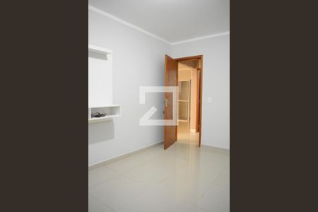 Quarto 1 de casa para alugar com 2 quartos, 60m² em Santa Cândida, Curitiba