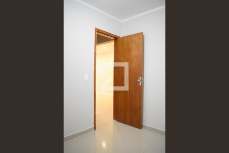 Quarto 2 de casa para alugar com 2 quartos, 60m² em Santa Cândida, Curitiba