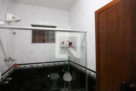 Casa à venda com 250m², 3 quartos e 2 vagasBanheiro da Suíte