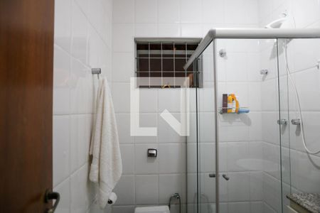 Casa à venda com 250m², 3 quartos e 2 vagasBanheiro