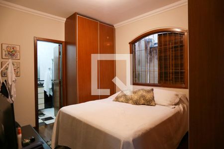 Suíte de casa à venda com 3 quartos, 250m² em Santa Tereza, Belo Horizonte