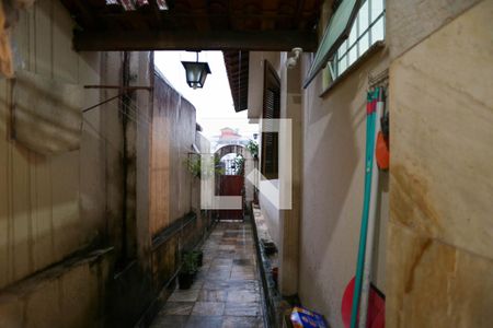 Casa à venda com 250m², 3 quartos e 2 vagasÁrea de Serviço