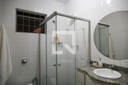 Casa à venda com 250m², 3 quartos e 2 vagasBanheiro