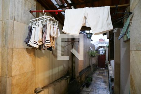 Casa à venda com 250m², 3 quartos e 2 vagasÁrea de Serviço