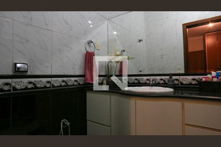 Banheiro da Suíte de casa à venda com 3 quartos, 250m² em Santa Tereza, Belo Horizonte