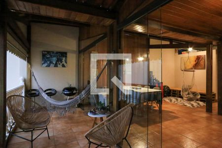 Casa à venda com 250m², 3 quartos e 2 vagasVaranda