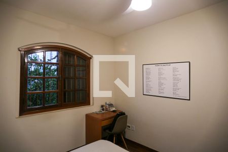 Casa à venda com 250m², 3 quartos e 2 vagasQuarto