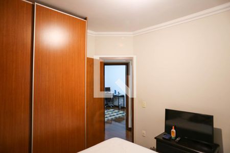Suíte de casa à venda com 3 quartos, 250m² em Santa Tereza, Belo Horizonte