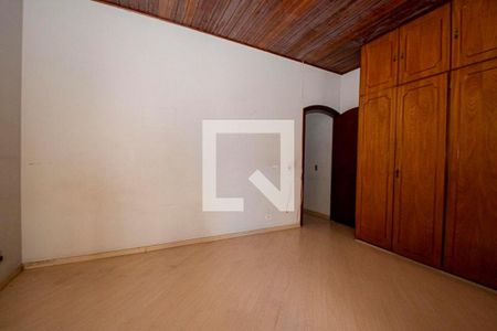 Casa à venda com 250m², 4 quartos e 2 vagas