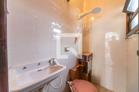 Casa à venda com 336m², 3 quartos e 4 vagas Casa à venda com 336m², 3 quartos e 4 vagasBanheiro da Área Gourmet